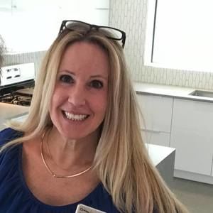 Meet your Posher, Catherine